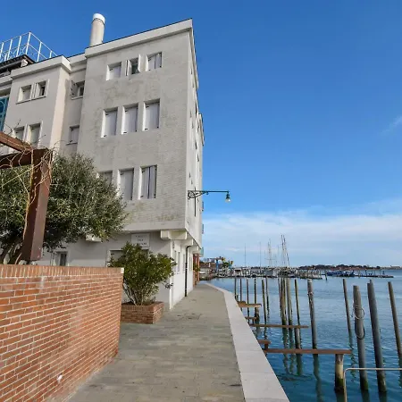 Iris By Interhome شقة