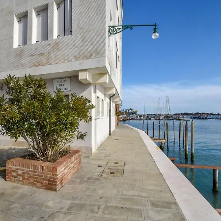 Iris By Interhome Apartment Venice