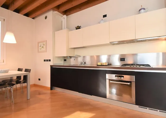 Iris By Interhome Venedig