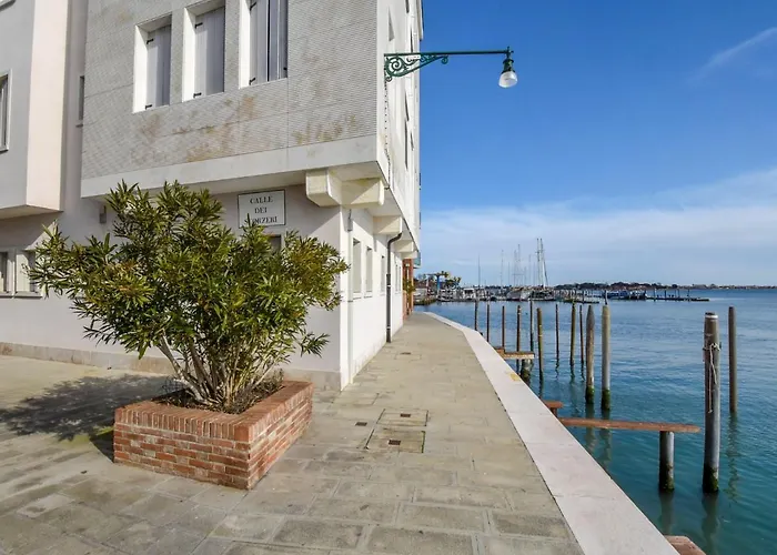 Iris By Interhome Apartment Venice