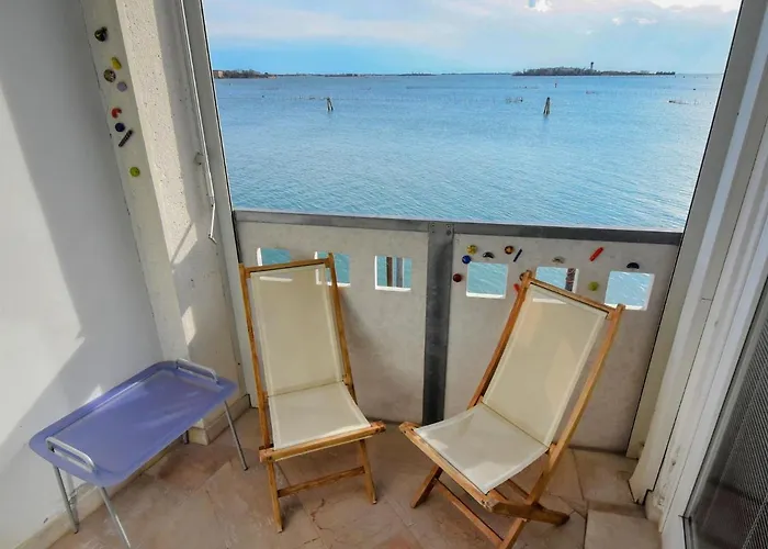 Apartment Iris By Interhome Venice